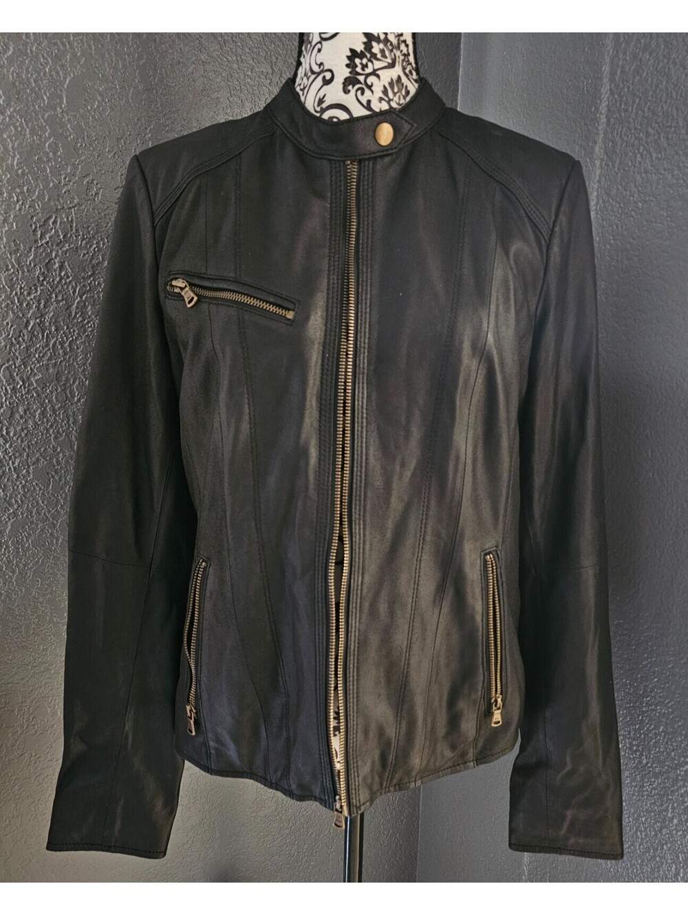 Women's G.H. Bass & Co Black Genuine Leather Jacket Size Large Zipper Pockets